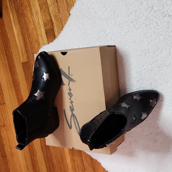 Seven7 Rockstar Ankle Booties Shooties Black Cowboy Foot - Picture 9 of 16